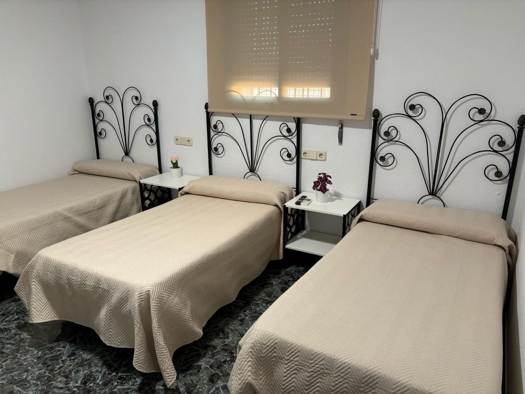 Arquillos Hostal Restaurante La Noria מראה חיצוני תמונה